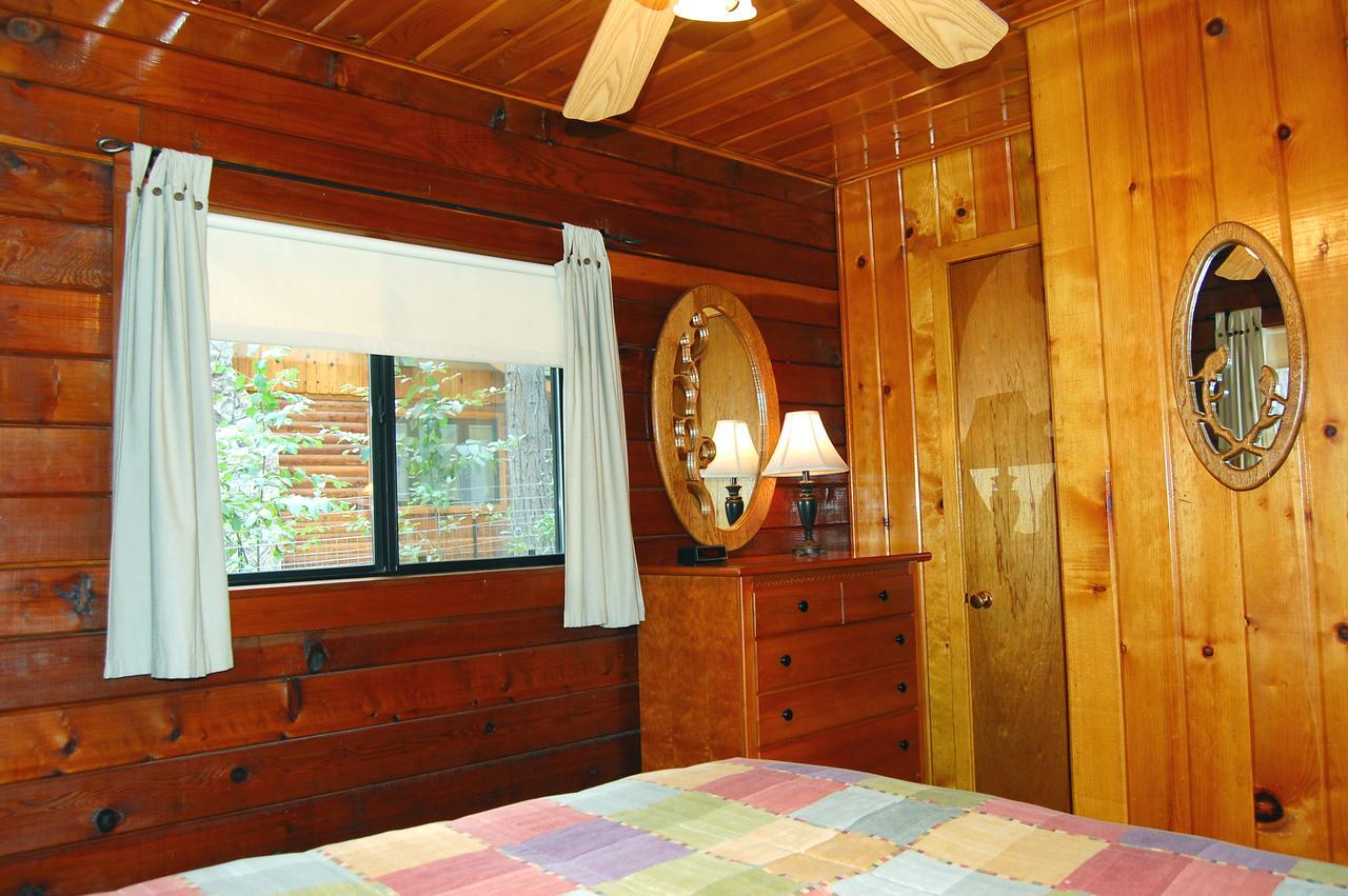 35 Cubbys Den Chalet